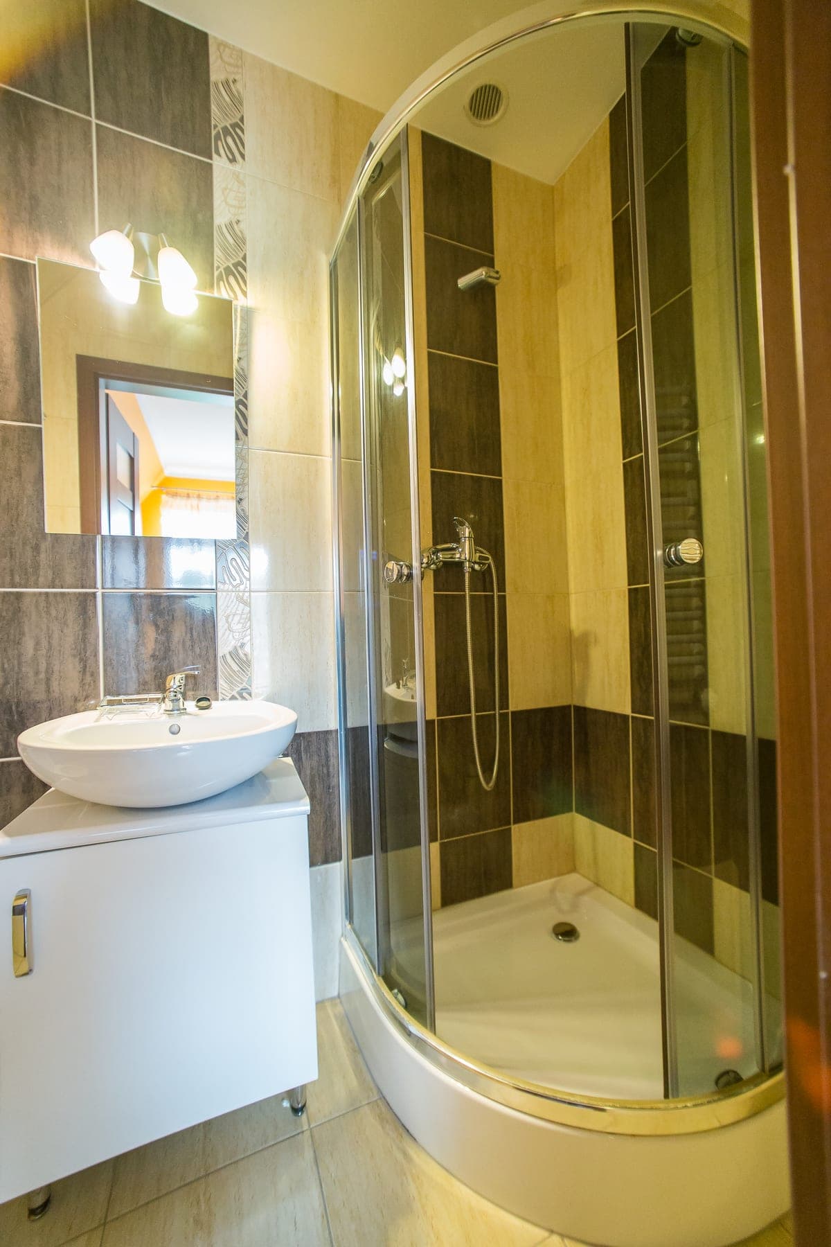 Room 2 — for three, with bathroom: frame 4 of 4